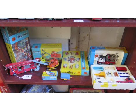 Corgi Gift Set 24 Commer Constructor Set, 1127 Simon Snorkel Fire Engine, 1142 Holmes Wrecker, 1128 Priestman Cub Shovel, som