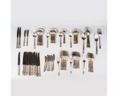 Beautiful assorted collection of Community Stainless steel and silver plated coronation patterned silverware. Issued: 20th c.