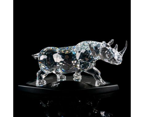 Limited edition 2762 of 10,000, cut crystal figural with tawny-brown crystal eyes. This item has artist signed base included.