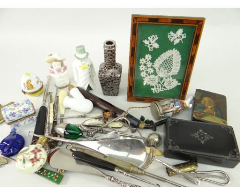 ASSORTED SMALL COLLECTABLES including Bavarian ceramic and wood smoking pipe, painted lacquer box, button hooks ETC