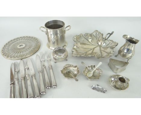 ASSORTED TABLE SILVER including twin-handled silver bottle holder, 5.8oz, sterling silver leaf-form dish, pair of scallop she