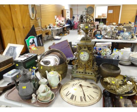 ASSORTED ITEMS to include substantial brass decorative mantel clock, brass preserve pot, china ETC