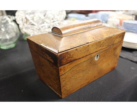 George III rosewood tea caddy, of sarcophagus form, with two interior compartments, 22cm wide