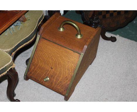 Collection of furniture, consisting of a fire screen with tapestry, with gilt decorations, oak coal box, dressing mirror, a t