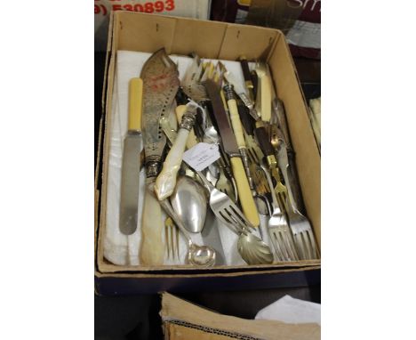 Silver plated table cutlery, to include mother of pearl handled fish servers, bone handles toasting fork, cake forks etc. (qt