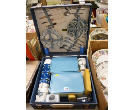 Brexton vintage picnic case with contents