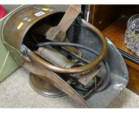Vintage copper coal scuttle, a Prima footpump etc