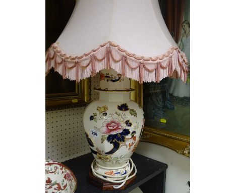 Masons Mandalay pottery table lamp with shade