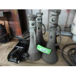 LOT OF 4 TKO 16" HIGH JACKS, 12 TON CAPACITY, 1 1/2" X 12", AND FLOOR JACK (IN CENTRAL TOOL CRIB)