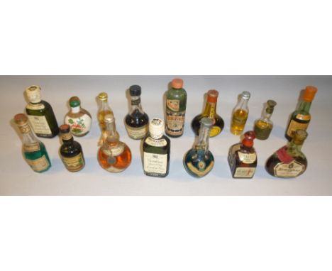 16 VINTAGE MINIATURE BOTTLES INCLUDING GORDON'S LONDON GIN 70° PROOF x 2, KAKAO RIEMERSCHMID, 5cl, 30% vol., SAN MICHELE LIQU