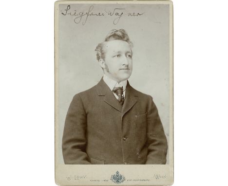 Wagner, Siegfried, Sohn Richard Wagners, Komponist und Leiter der Bayreuther Festspiele (1869-1930). 2 eigh. Briefe und 3 (2 