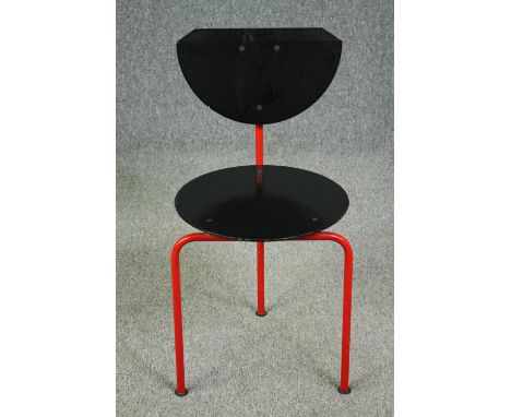 A 1980's vintage Carlo Forcolini "Alien" chair, coated steel and laminated ply. H.76cm. 