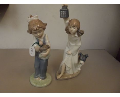 Two Nao figures 