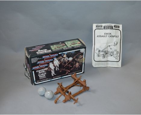 Kenner Star Wars The Power of the Force Ewok Combat Complete Playpack. Incomplete, containing only catapult and boulder, in F
