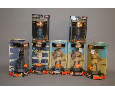 Seven Hasbro Star Wars Episode I action figures: five Epic Force (three Qui-Gon Jinn, Darth Maul, Obi-Wan Kenobi); two Light 