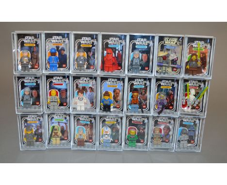 21 x Lego Star Wars minifigures, including General Madine, General Grievous, Mon Mothma, etc. VG, all contained in display bo