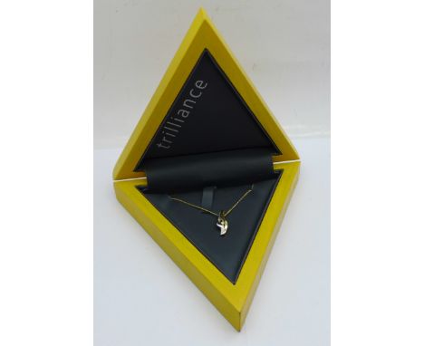 A 9ct gold pendant and chain, 4g, chain 45cm 