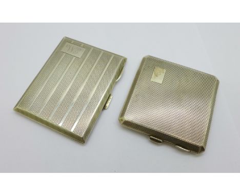 A silver compact and a silver cigarette case, 172g 