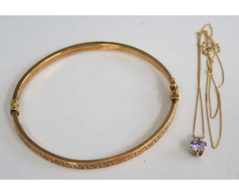 An Italian 9ct hollow gold hinged bangle, having Greek Key acid etched decoration, 5.9g, dia.6.5cm; together with a 9ct gold 
