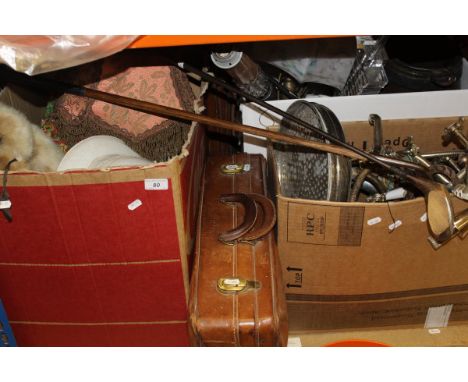 A box of various bath and shower furniture, mixer taps, shower head etc, two vintage golf clubs, a box containing pith helmet