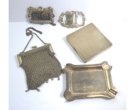 Silver and silver plated bijouterie: an early 20th century hallmarked silver compact with engine-turned decoration and cast g