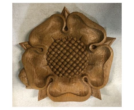 Robert Mouseman Thompson - Yorkshire Rose carved oak wall plaque, with signature mouse, D16cm