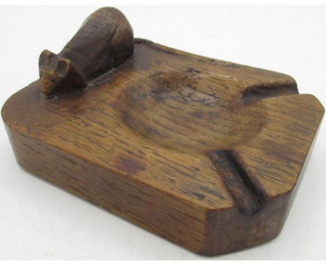 Robert Mouseman Thompson - oak ashtray with carved signature mouse, W10cm D7cm 