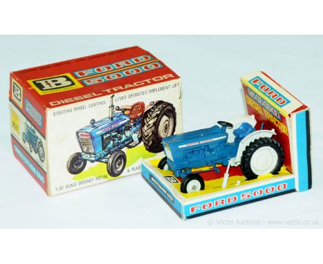 Britains - a boxed 9527 Ford 5000 Tractor which comes complete with exhaust and air filter and generally appears to be Good a