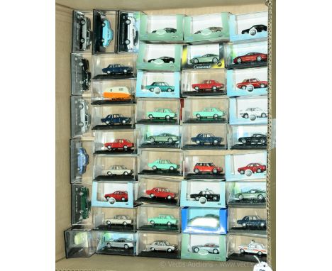 Oxford Diecast, Cararama, Hornby Skale Autos and similar a boxed group to include Oxford Diecast 76AMBD9002 Aston Martin DB9 