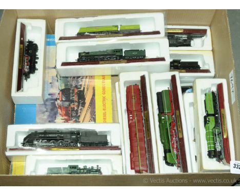 Atlas Editions &amp; Hornby Dublo - a Railway related lot comprising of 14 x Atlas Editions Static Trains to include GWR Cast