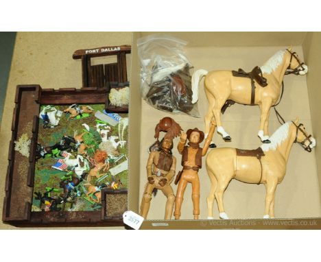 Marx Toys a vintage Cowboy & Indian related group to include a Fort Dallas with Britains Figures, Johnny West and Cherokee wi