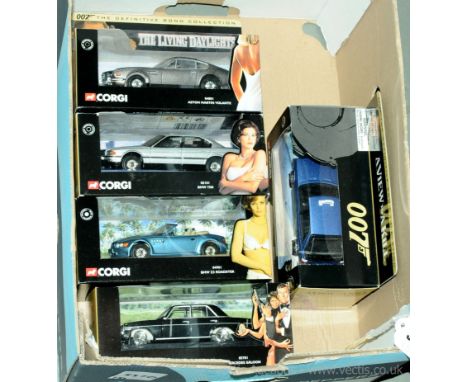 Corgi - a boxed group of James Bond 007 related Models (the Definitive Bond Collection Series) which includes CC06401 "A View