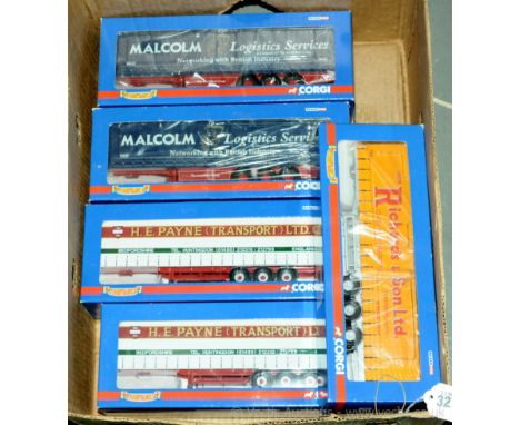 Corgi - a boxed group of 1/50 Scale Curtainside Trailer Models (Hauliers of Renown) comprising of CC19903 a Curtainside Trail