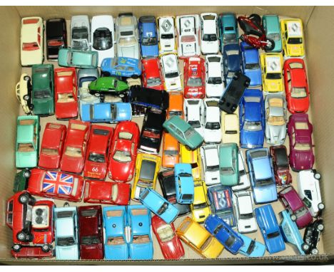 A unboxed Diecast group to include manufacturers such as Bburago, Corgi, Del Prado, Vitesse, Cararama and similar (See photo 