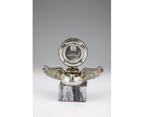 Kuehlerfigur Thermometer Moto-Meter Gesellschaft, Deutschland, um 1930 Auf rundem Sockel mit appliziertem Fluegelpaar. Metall