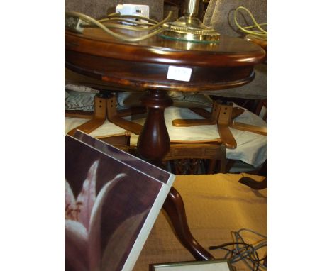 PEDESTOL LAMP / SIDE TABLE
