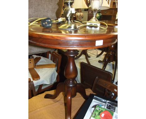 PEDESTOL LAMP / SIDE TABLE