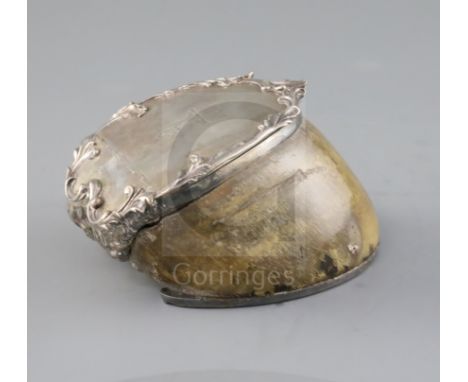 A William IV silver mounted horse hoof table snuff box, by The Barnards, the lid with engraved crest and scroll border, the b