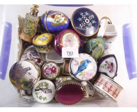 A quantity of porcelain trinket boxes including Worcester, Coalport etc