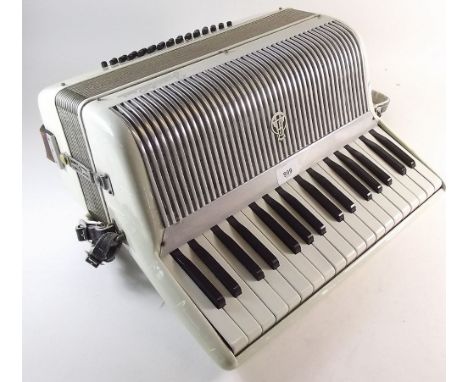 A Florentina piano accordian