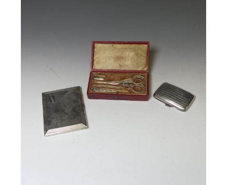 A George V silver Cigarette Case, by&nbsp;W T Toghill &amp; Co., hallmarked Birmingham 1935, with engine turned decoration an