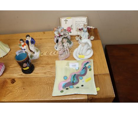 A Murano type coloured glass dish, a Herend porcelain model of a cobra, a porcelain bible ornament and three figurines
