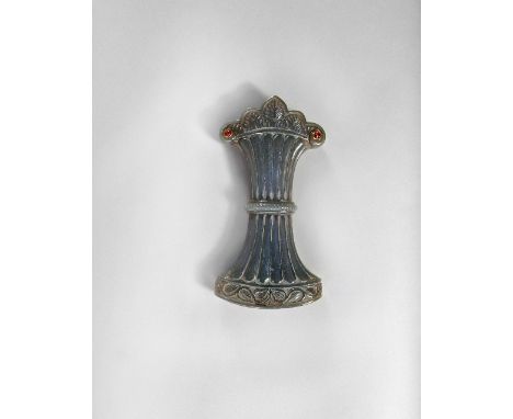 An Indian Mughal grey jade dagger, of waisted style with central collar, with foliate carved pommel, inset with imitation rub