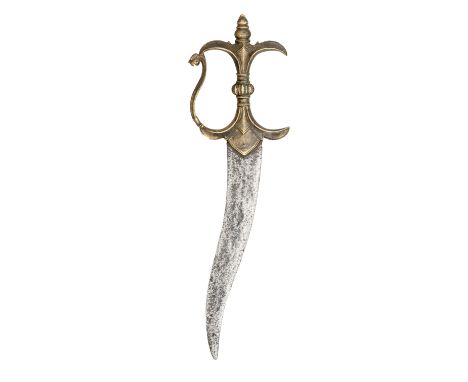 A SOUTH INDIAN DAGGER (CHILANUM), 17TH CENTURY, with broad recurved double-edged blade, brass hilt engraved with border ornam