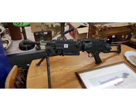 FULL METAL REPLICA SAW M249 PARA LIGHT MACHINE GUN