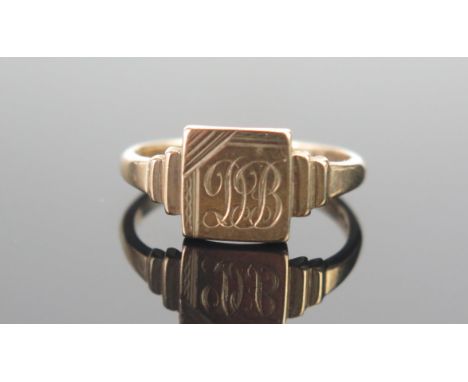 A 9ct Gold Signet Ring, size L.5, hallmarked, 2.1g 