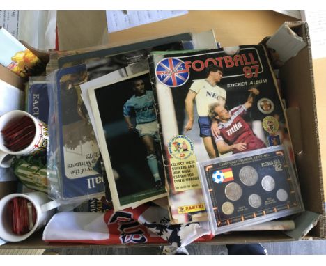 Football Memorabilia Box: Some nice items to include complete Panini Football 87 Sticker Book with torn spine, many complete 