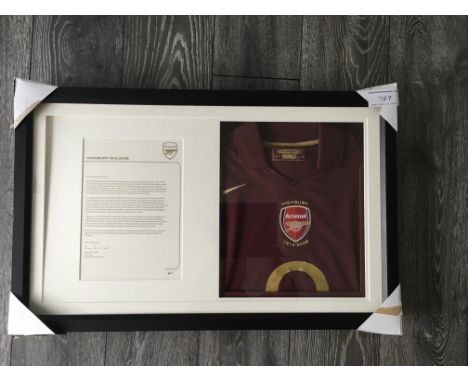 Rare Arsenal Football Shirt: Framed with certificate hand signed by Peter Hillwood. Burgundy Highbury 1913-2006 shirt number 