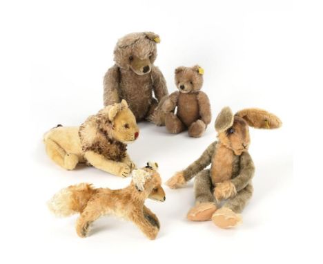 5 Plüschtiere    Steiff.        Alle mit Knopf im Ohr.        1950er Jahre und jünger.                    Mohair.        L 22