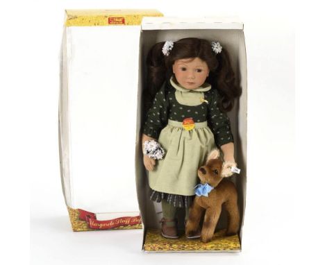 Puppe "Schwesterchen mit Reh" im Originalkarton    Margarete Steiff.        Limitierte Auflage Nr. 77/1000.        1990-1991.